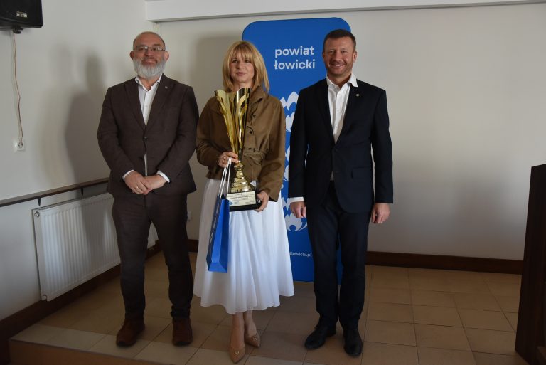 Podwójne zwycięstwo naszej szkoły w klasyfikacji sportowej