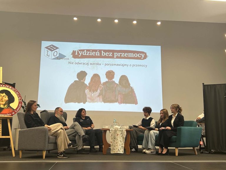 Nie odwracaj wzroku – panel dyskusyjny o przemocy